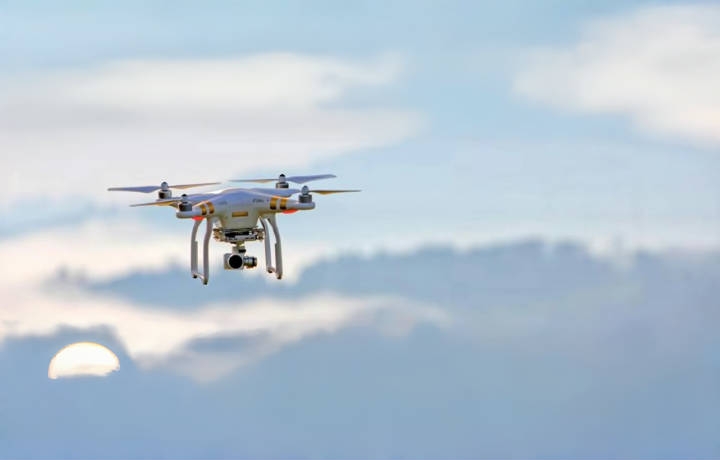 Pokroky v batériách pre drony a energetickej účinnosti